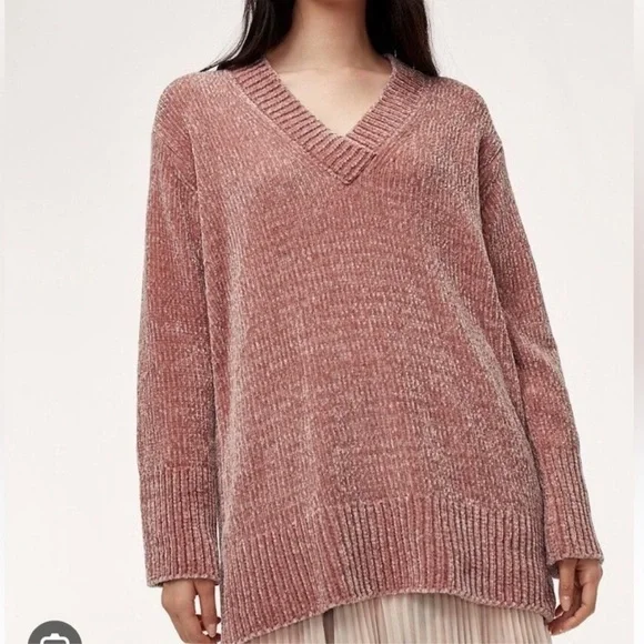 Wilfred Aritzia Violetta Chenille V-Neck Wife Sleeve Sweater in Rose Mauve - Picture 6 of 13
